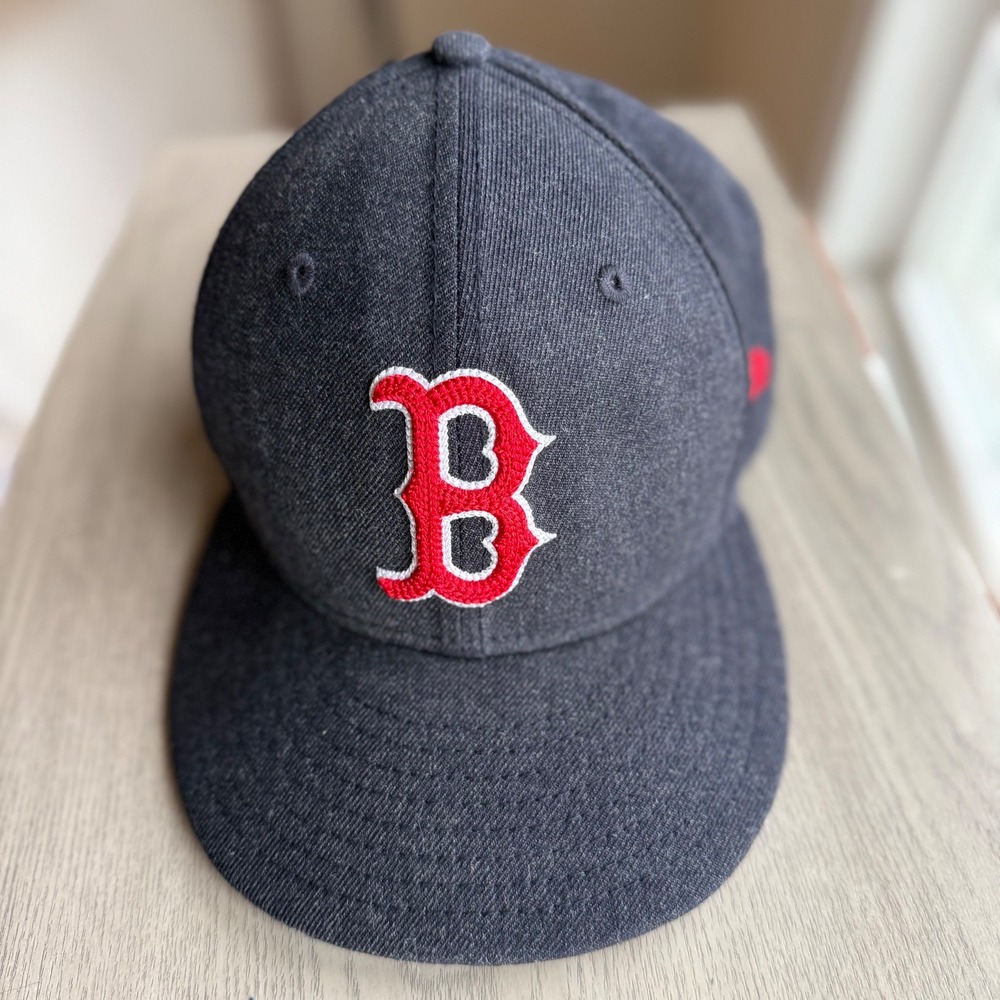 New Era 59FIFTY Boston Red Sox Fitted Hat Size 7 Navy MLB Cap